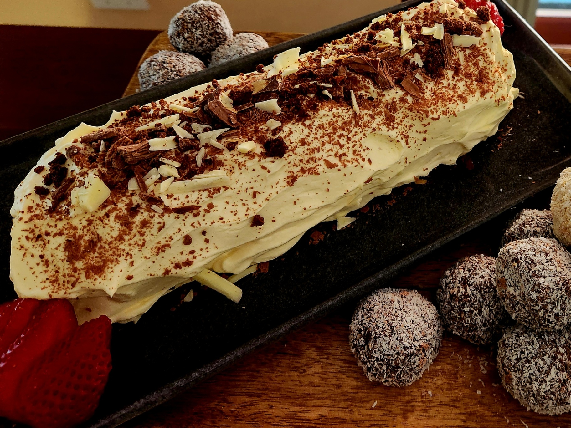 Cookies and Cream Log Cake